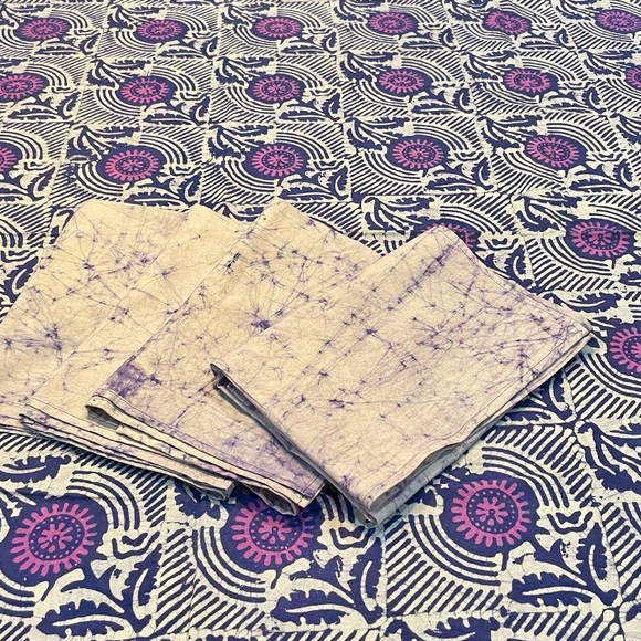 Rare Handmade Batik Tapestry Table Linens Lg Tablecloth 54"x86" Napkins 22"x22" - Picture 2 of 13